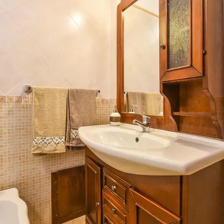 Amazing In With Kitchen *